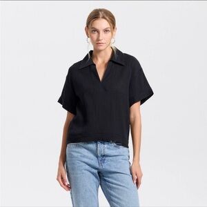 Universal Thread Women's Black V-Neck Collared Short Sleeve Top